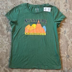 Signature by Levi Strauss Green Mountain Graphic Tee